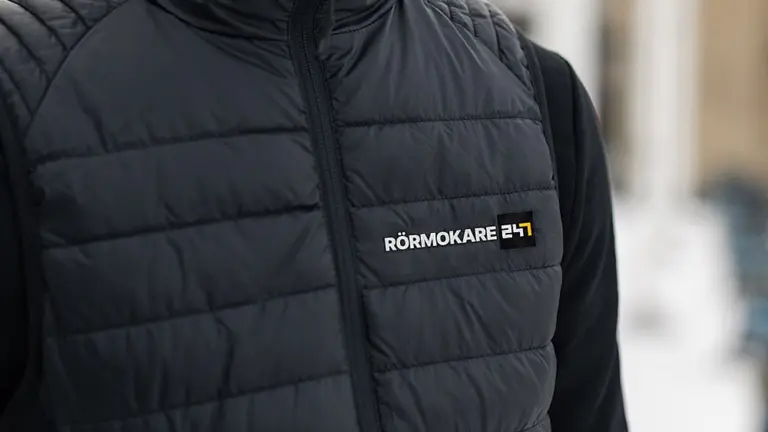 Boka en rormokare